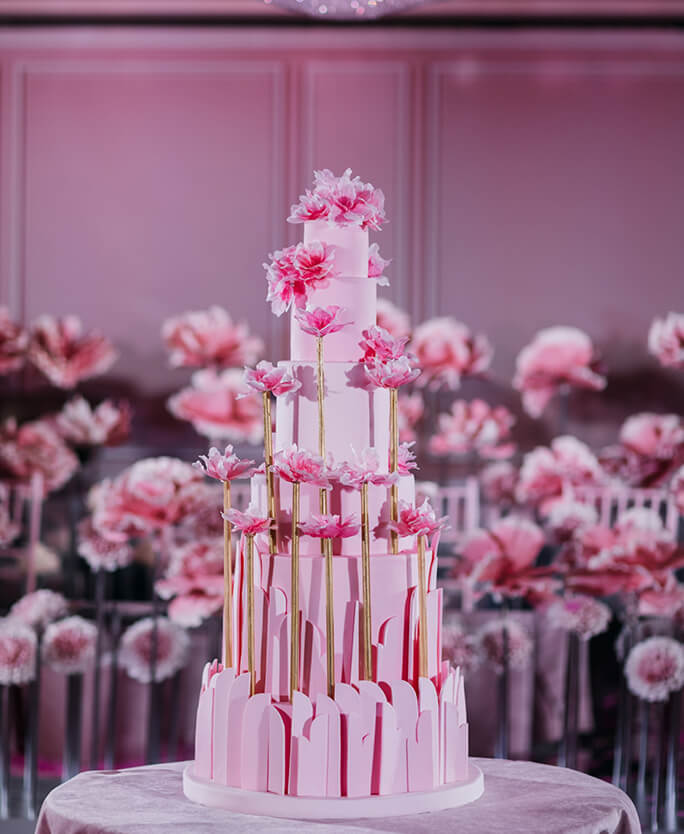 розовый свадебный торт