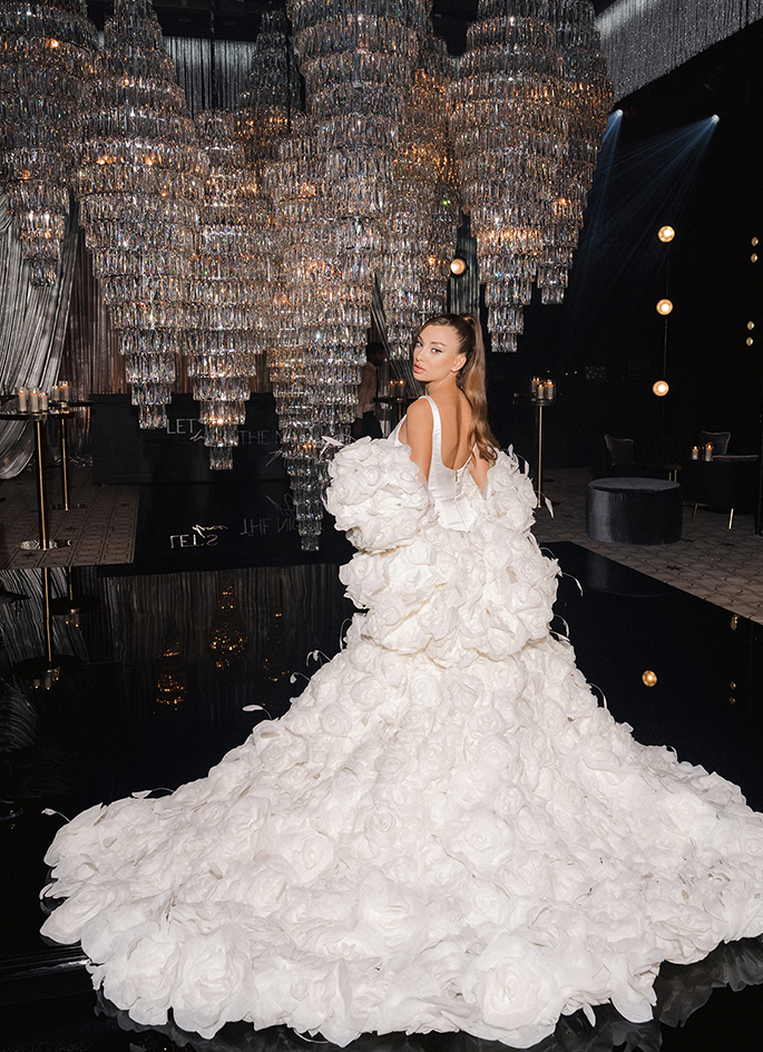 свадебное агентство, организация свадьбы, свадебное платье, букет, свадебный декор, свадебный фотограф, свадебный видеограф, свадебный банкет, свадебный стилист, свадебный букет, свадебное путешествие.