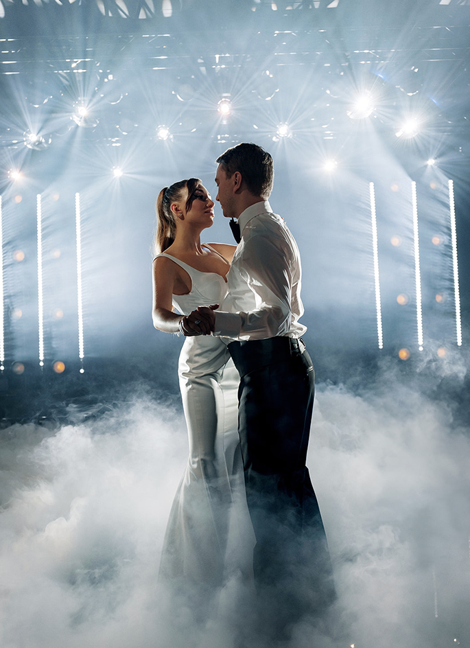 свадебное агентство, организация свадьбы, свадебное платье, букет, свадебный декор, свадебный фотограф, свадебный видеограф, свадебный банкет, свадебный стилист, свадебный букет, свадебное путешествие.